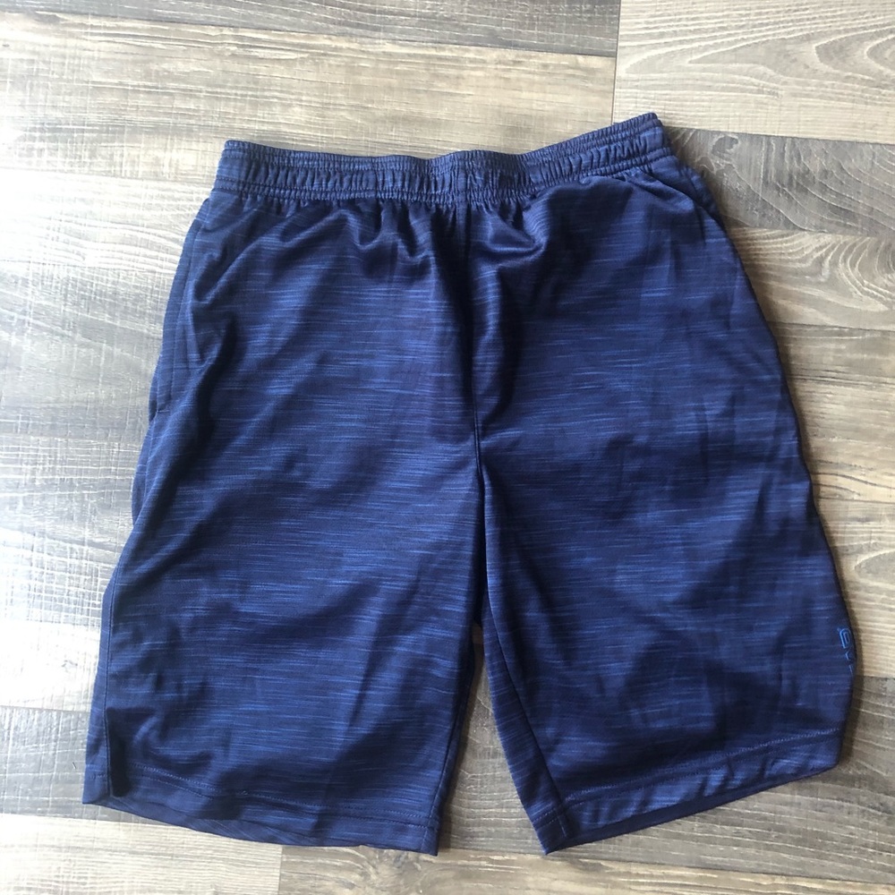 Boys Head shorts. XL (18-20)